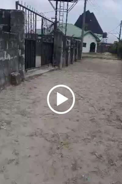 BUNGALOW OF 3 SETS OF FLATS AT UGBROMO for Sale. #0006